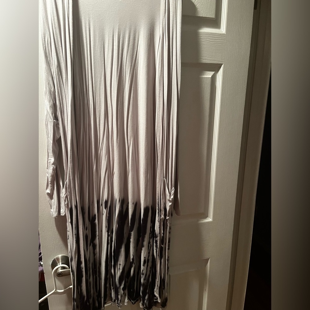Grey and black duster